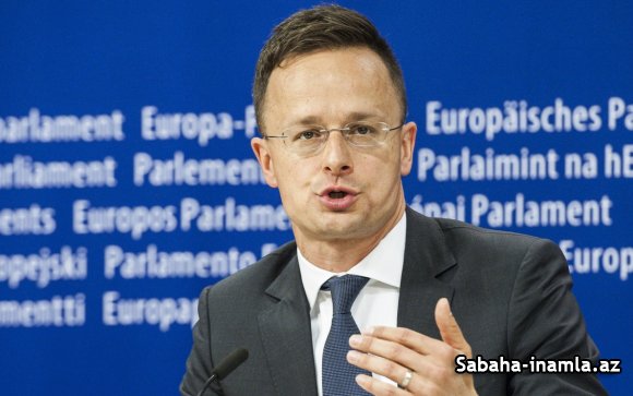 Sijjarto ordunun "Türk axını" qaz kəmərini qoruyacağını açıqladı