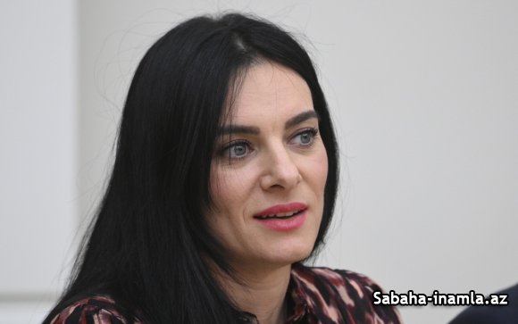 "Rusiyanın unikal qızı": Karelin İsinbayevanın müdafiəsindən danışdı